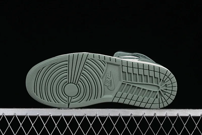 All categories Air Jordan Jordan series basketball shoes Air Jordan 1 Mid Air Jordan 1 Mid AJ1 Joe 1 fresh warm green Zhongbang basketball shoes BQ6472-130